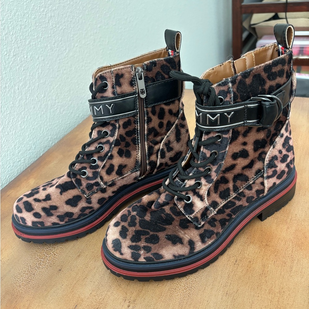 Tommy Hilfiger Parsins leopard print velvet combat boots